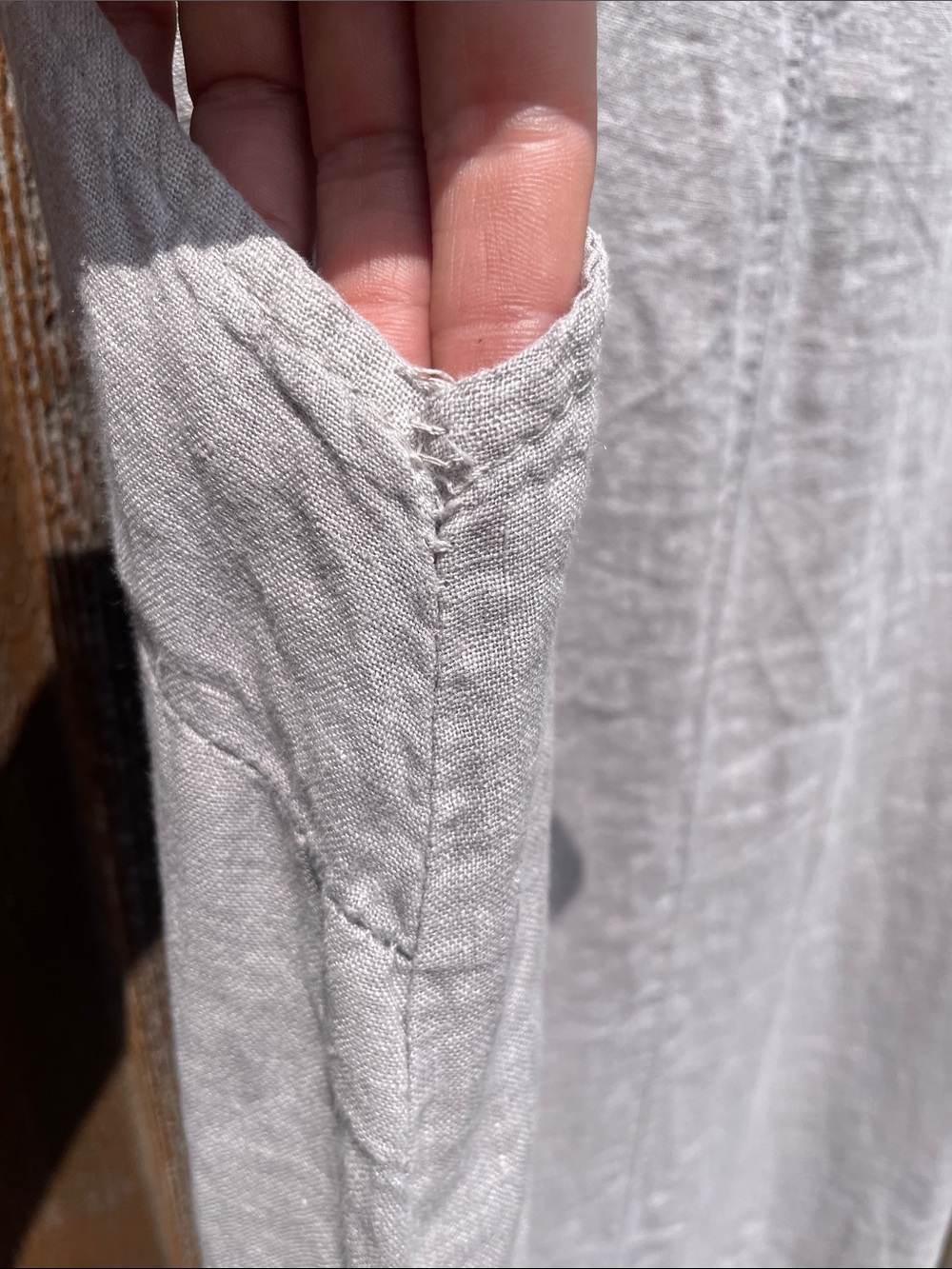 Francesca Bettini Sleeveless V-Neck Linen Dress in Light Gray - Picture 6 of 9